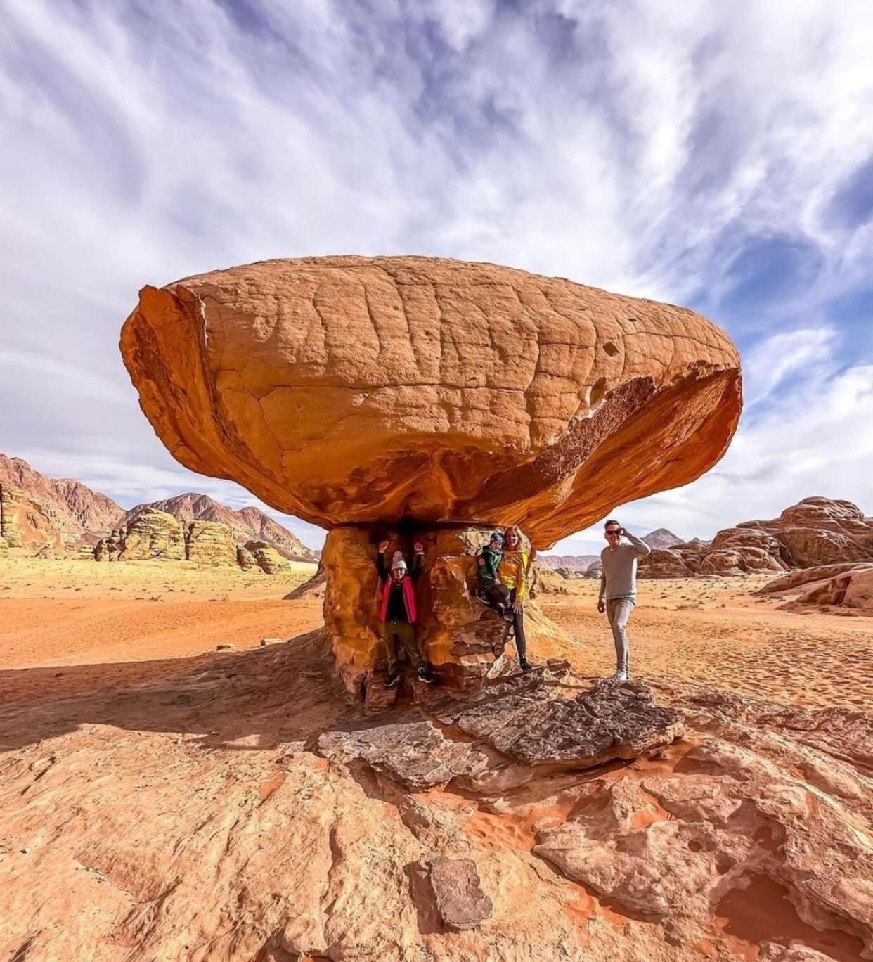 Tamim Luxury Wadi Rum Camp Екстер'єр фото