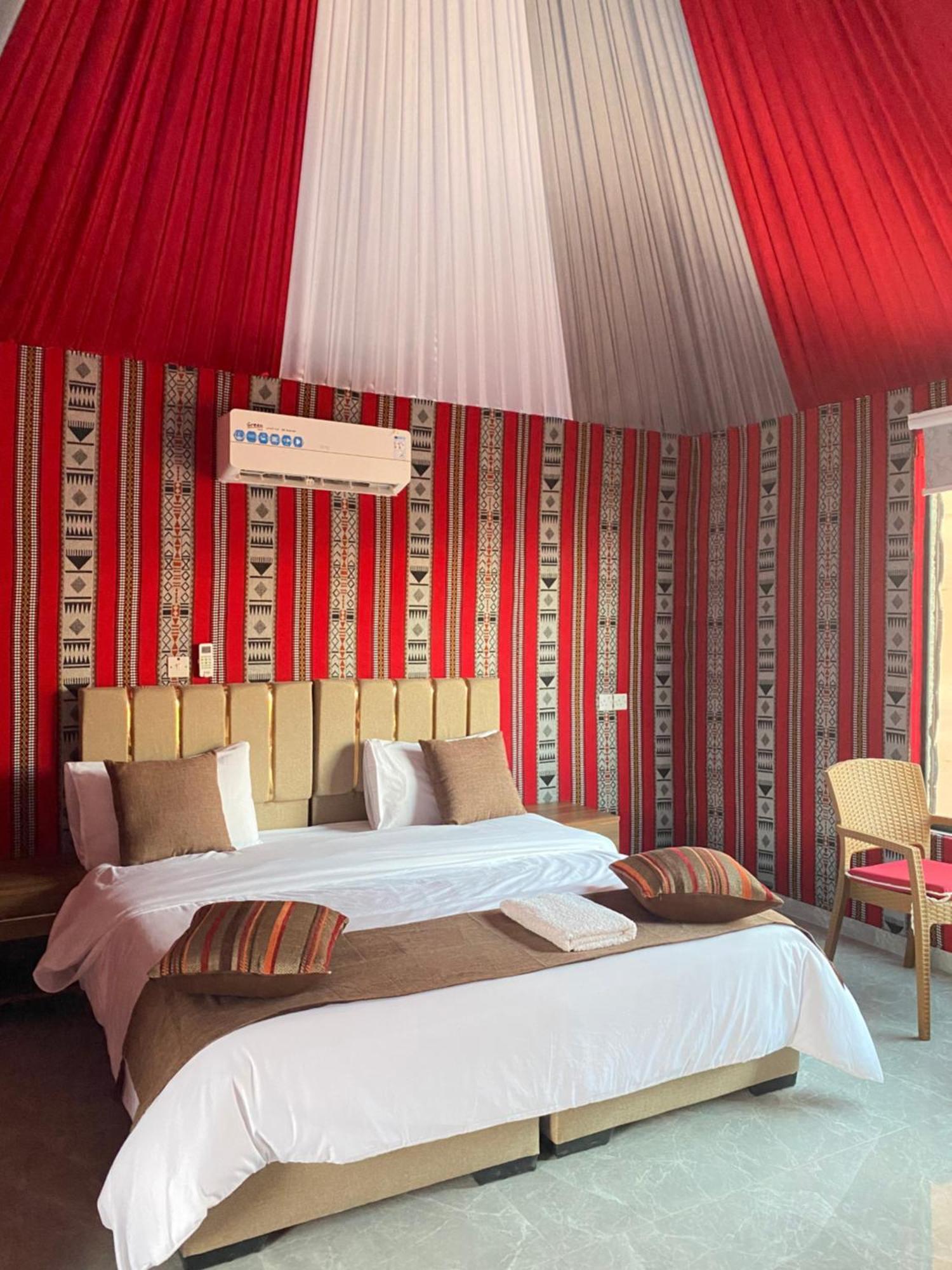 Tamim Luxury Wadi Rum Camp Екстер'єр фото
